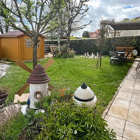 Plein Pied Avec Terrasse, Jardin A 公寓