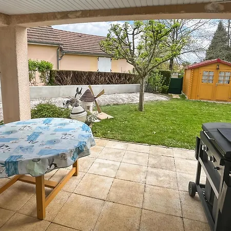 Plein Pied Avec Terrasse, Jardin A 欧里亚克